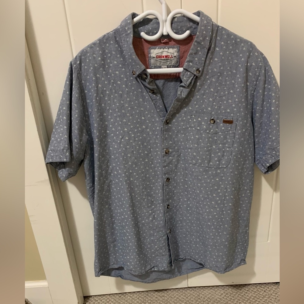 Cromwell Button up 
- Size XL
- $40